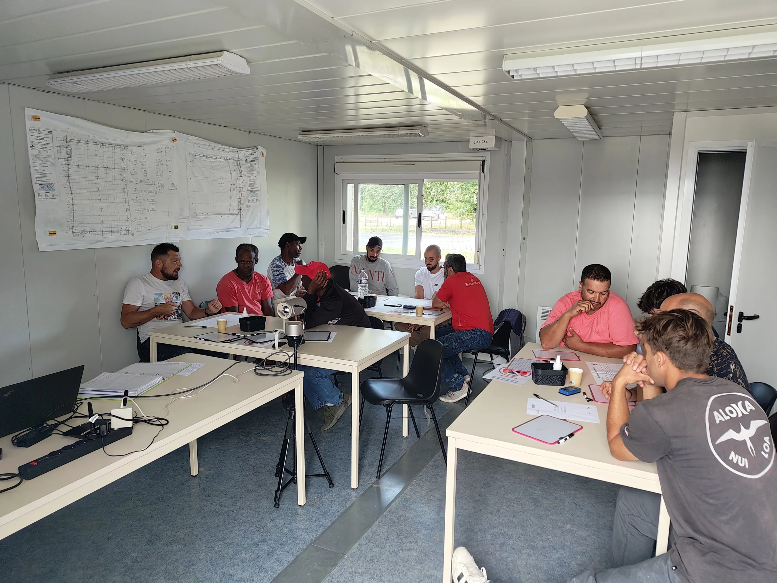 Session de formation pose prémur sur chantier à Bordeaux – équipes Ramery
