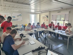 Session de formation pose prémur sur chantier à Valenciennes – équipes CGC Construction